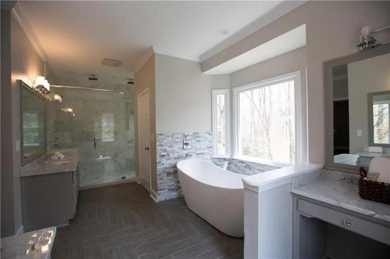 2980 Spalding Drive, Atlanta, Georgia 30350, 6 Bedrooms Bedrooms, ,5 BathroomsBathrooms,Residential,Sold,2980 Spalding Drive,6021842