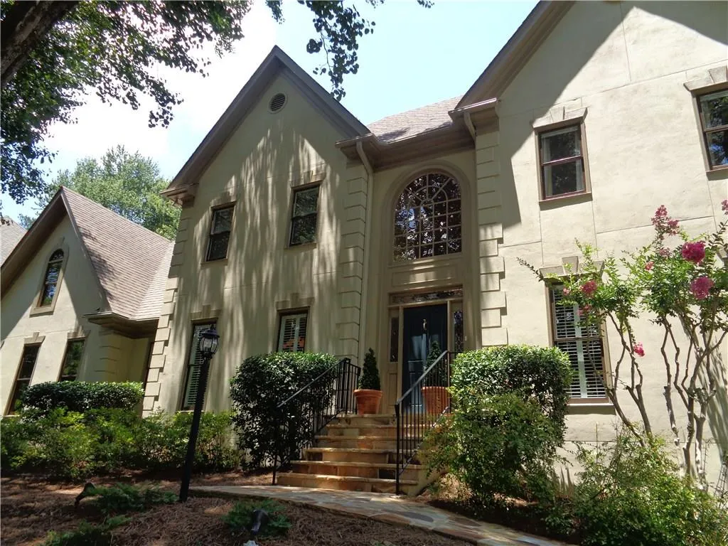 7720 Dunvegan Close, Sandy Springs, Georgia 30350, 4 Bedrooms Bedrooms, ,4 BathroomsBathrooms,Residential,Sold,7720 Dunvegan Close,5717018