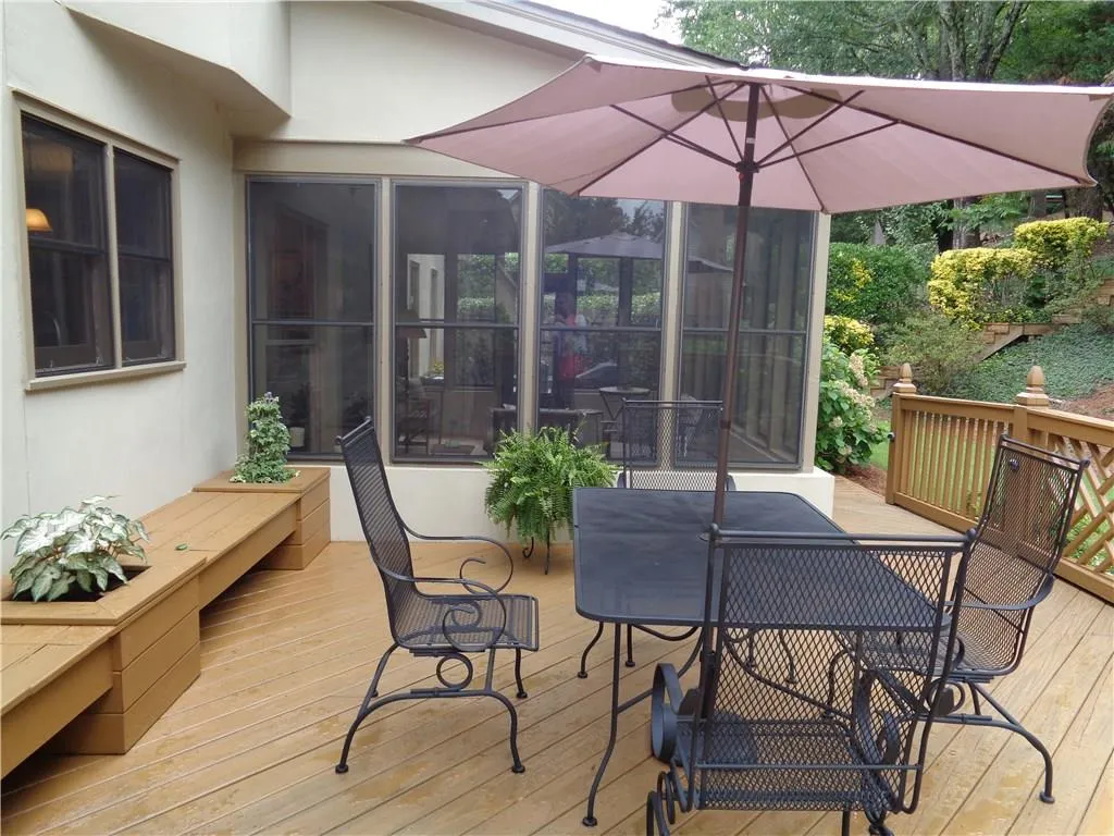 7720 Dunvegan Close, Sandy Springs, Georgia 30350, 4 Bedrooms Bedrooms, ,4 BathroomsBathrooms,Residential,Sold,7720 Dunvegan Close,5717018