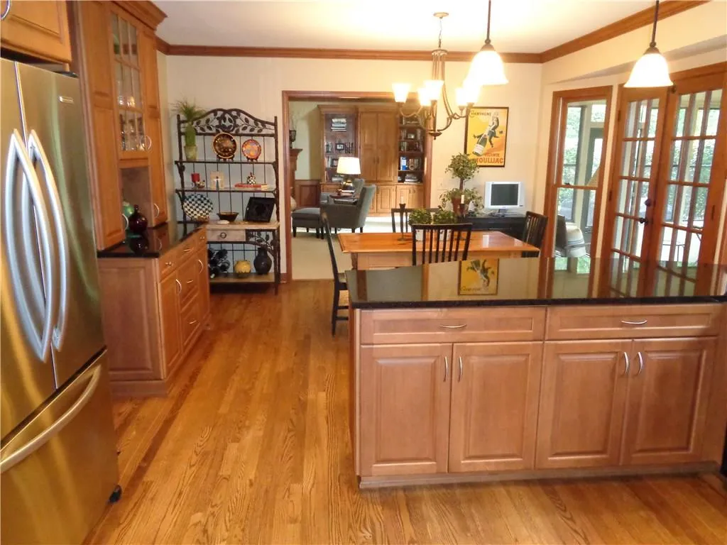 7720 Dunvegan Close, Sandy Springs, Georgia 30350, 4 Bedrooms Bedrooms, ,4 BathroomsBathrooms,Residential,Sold,7720 Dunvegan Close,5717018