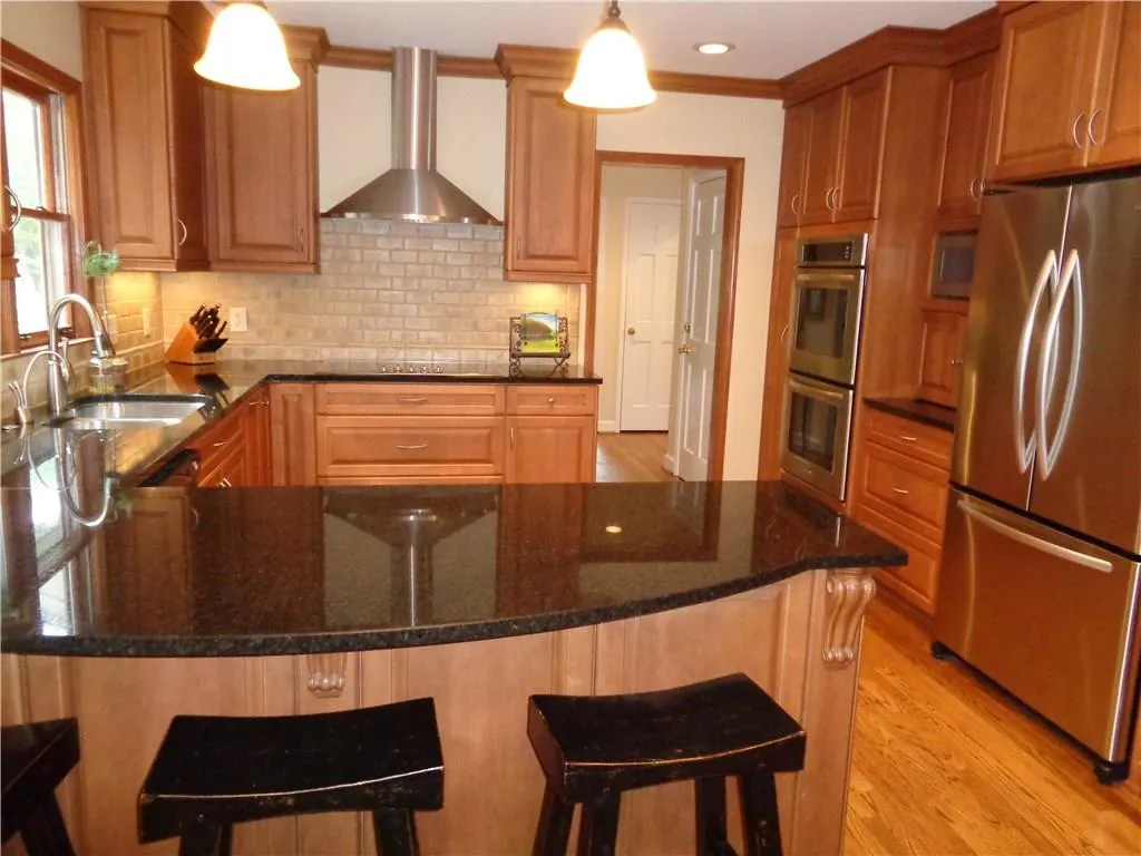 7720 Dunvegan Close, Sandy Springs, Georgia 30350, 4 Bedrooms Bedrooms, ,4 BathroomsBathrooms,Residential,Sold,7720 Dunvegan Close,5717018