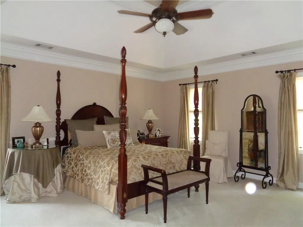 7720 Dunvegan Close, Sandy Springs, Georgia 30350, 4 Bedrooms Bedrooms, ,4 BathroomsBathrooms,Residential,Sold,7720 Dunvegan Close,5717018