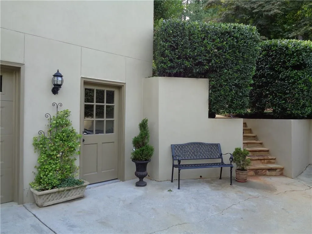 7720 Dunvegan Close, Sandy Springs, Georgia 30350, 4 Bedrooms Bedrooms, ,4 BathroomsBathrooms,Residential,Sold,7720 Dunvegan Close,5717018