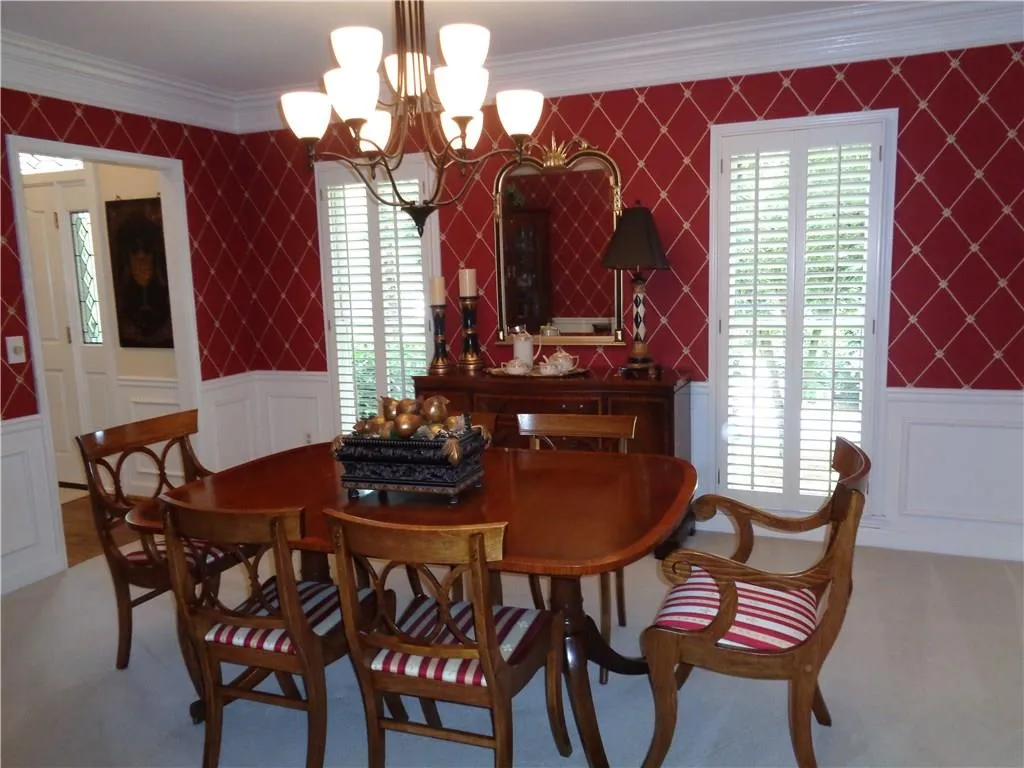 7720 Dunvegan Close, Sandy Springs, Georgia 30350, 4 Bedrooms Bedrooms, ,4 BathroomsBathrooms,Residential,Sold,7720 Dunvegan Close,5717018