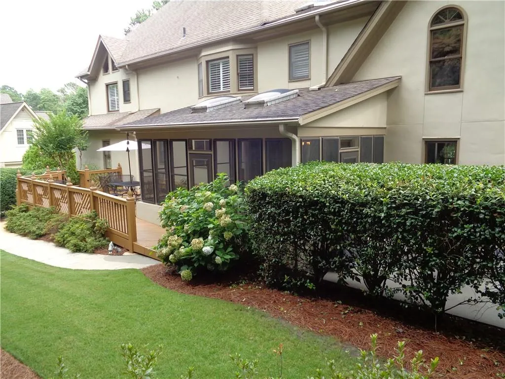 7720 Dunvegan Close, Sandy Springs, Georgia 30350, 4 Bedrooms Bedrooms, ,4 BathroomsBathrooms,Residential,Sold,7720 Dunvegan Close,5717018