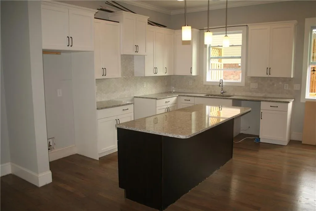2105 Garrison Way Nw Unit 240, Atlanta, Georgia 30318, 3 Bedrooms Bedrooms, ,3 BathroomsBathrooms,Residential,Sold,2105 Garrison Way Nw Unit 240,5681013