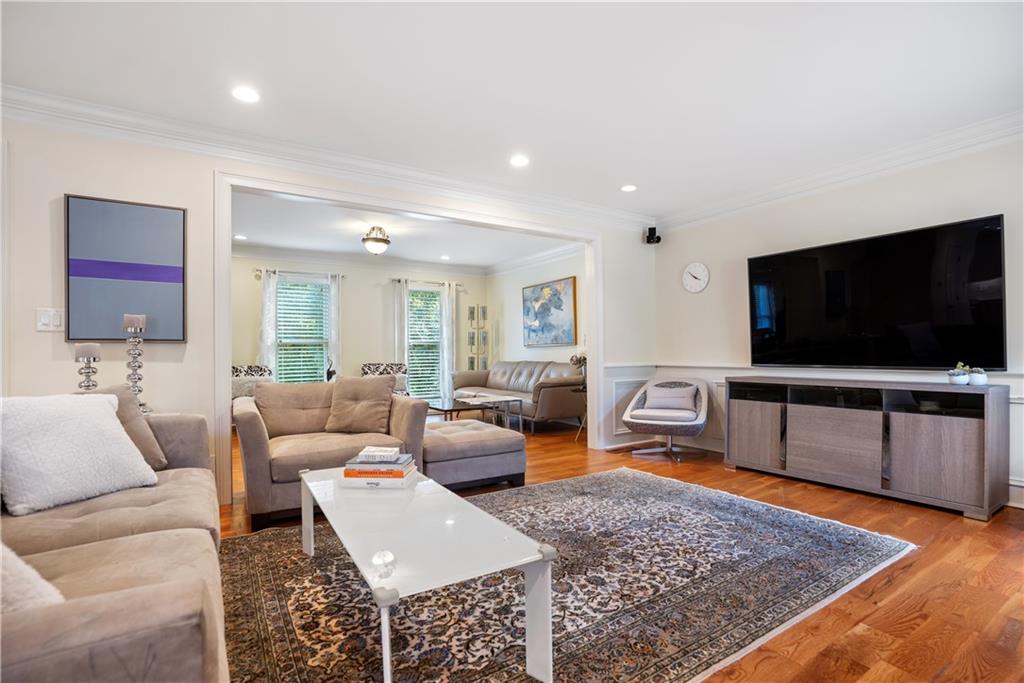 560 Tahoma Drive, Sandy Springs, Georgia 30350, 4 Bedrooms Bedrooms, ,2 BathroomsBathrooms,Residential,Sold,560 Tahoma Drive,7295183