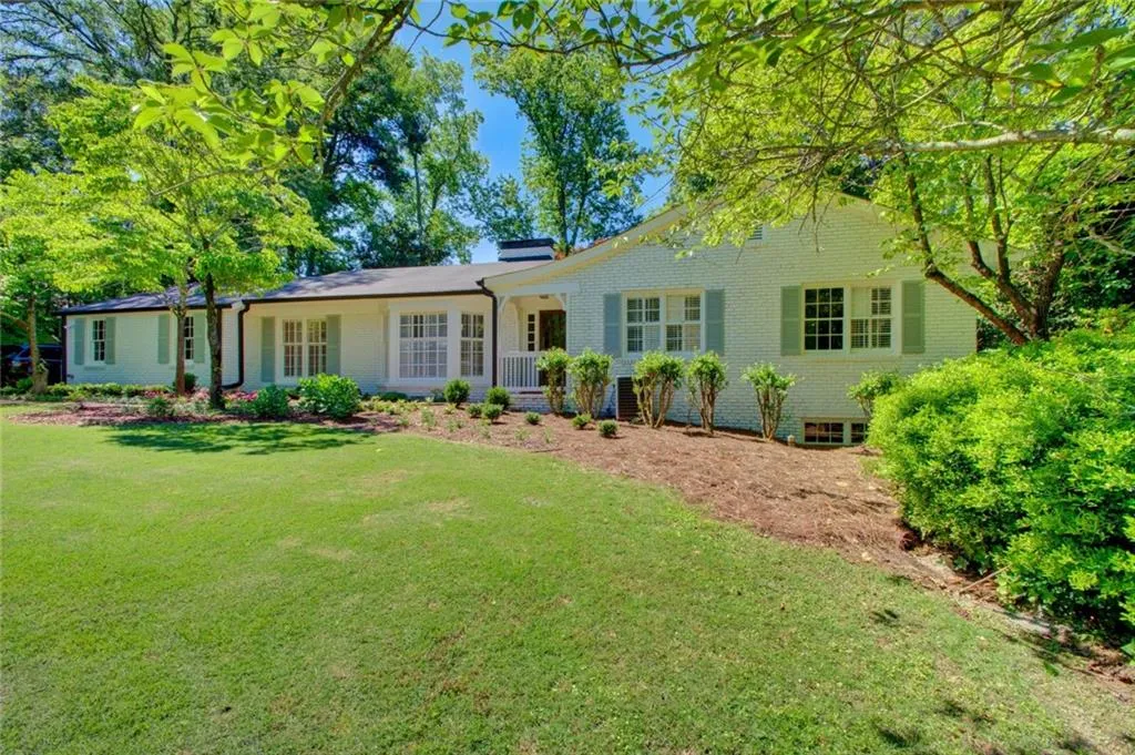 505 Dogwood Valley Drive, Sandy Springs, Georgia 30342, 6 Bedrooms Bedrooms, ,4 BathroomsBathrooms,Residential,Sold,505 Dogwood Valley Drive,6880756