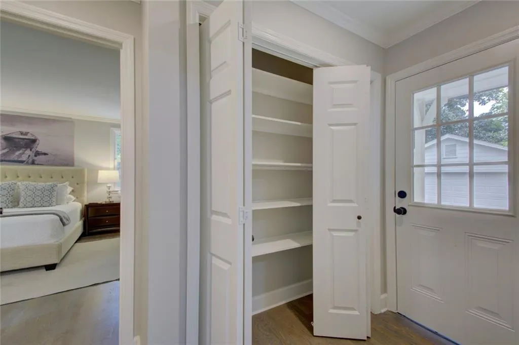 505 Dogwood Valley Drive, Sandy Springs, Georgia 30342, 6 Bedrooms Bedrooms, ,4 BathroomsBathrooms,Residential,Sold,505 Dogwood Valley Drive,6880756