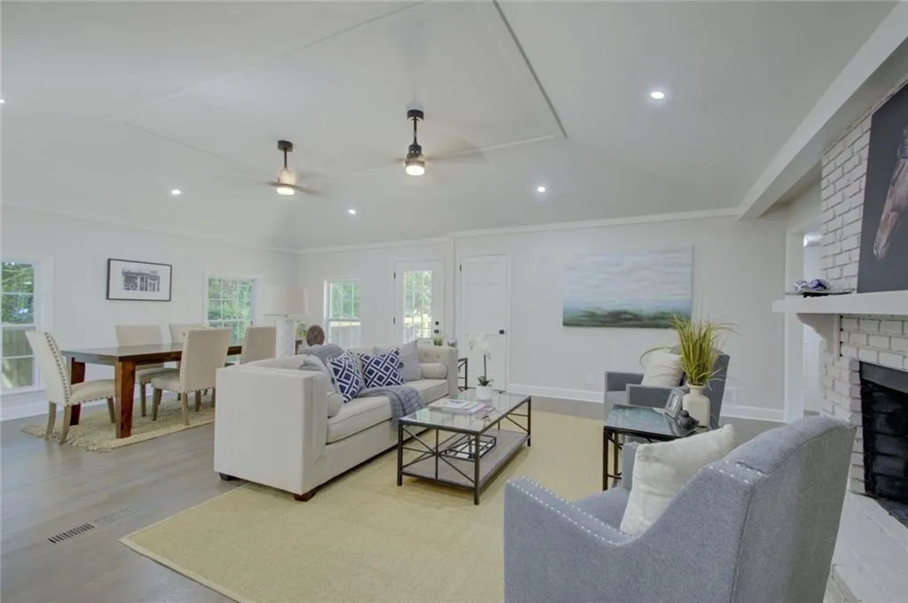 505 Dogwood Valley Drive, Sandy Springs, Georgia 30342, 6 Bedrooms Bedrooms, ,4 BathroomsBathrooms,Residential,Sold,505 Dogwood Valley Drive,6880756