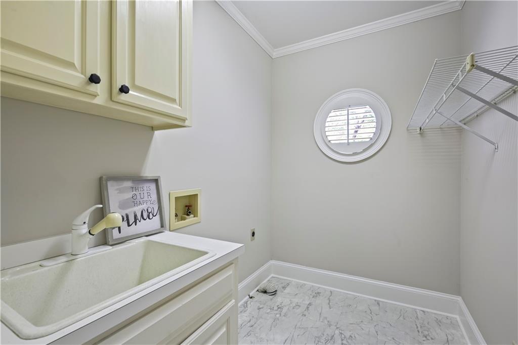 110 Hemmingwood Way, Sandy Springs, Georgia 30350, 3 Bedrooms Bedrooms, ,2 BathroomsBathrooms,Residential,Sold,110 Hemmingwood Way,7270759