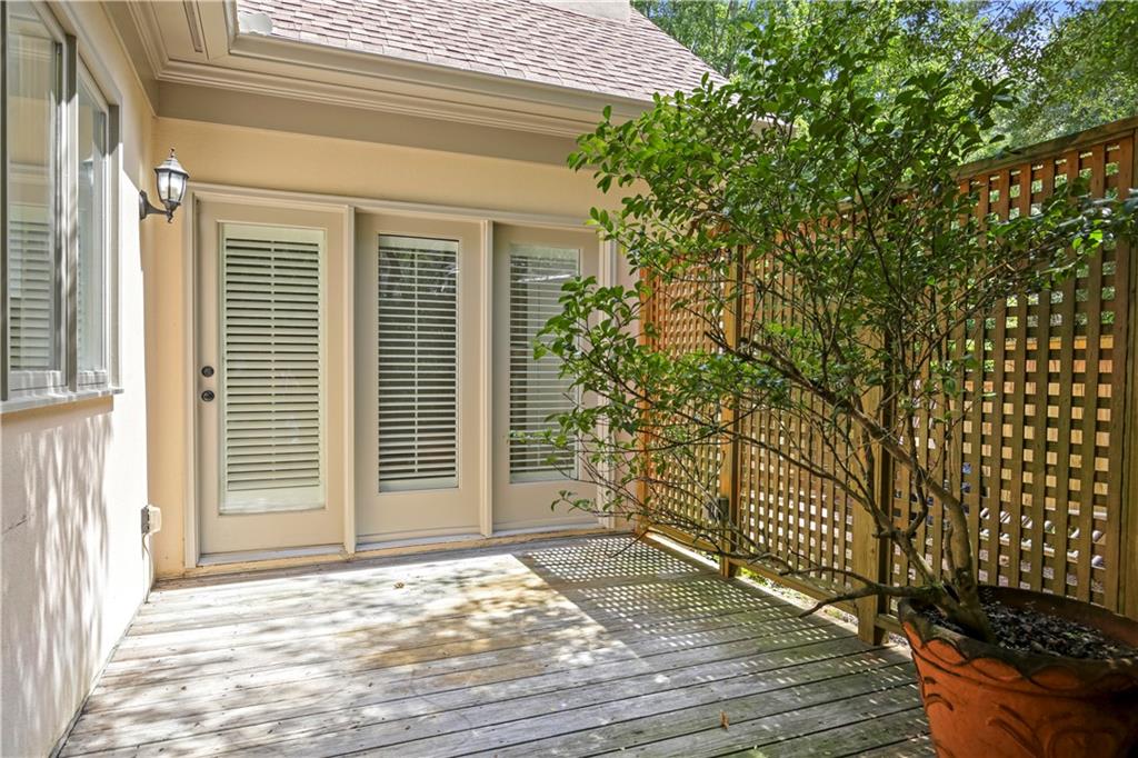 110 Hemmingwood Way, Sandy Springs, Georgia 30350, 3 Bedrooms Bedrooms, ,2 BathroomsBathrooms,Residential,Sold,110 Hemmingwood Way,7270759