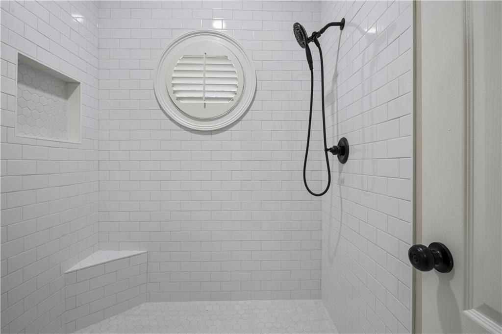 110 Hemmingwood Way, Sandy Springs, Georgia 30350, 3 Bedrooms Bedrooms, ,2 BathroomsBathrooms,Residential,Sold,110 Hemmingwood Way,7270759