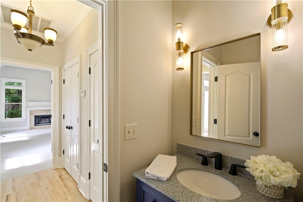 110 Hemmingwood Way, Sandy Springs, Georgia 30350, 3 Bedrooms Bedrooms, ,2 BathroomsBathrooms,Residential,Sold,110 Hemmingwood Way,7270759