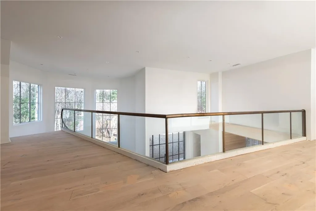 Landing upstairs