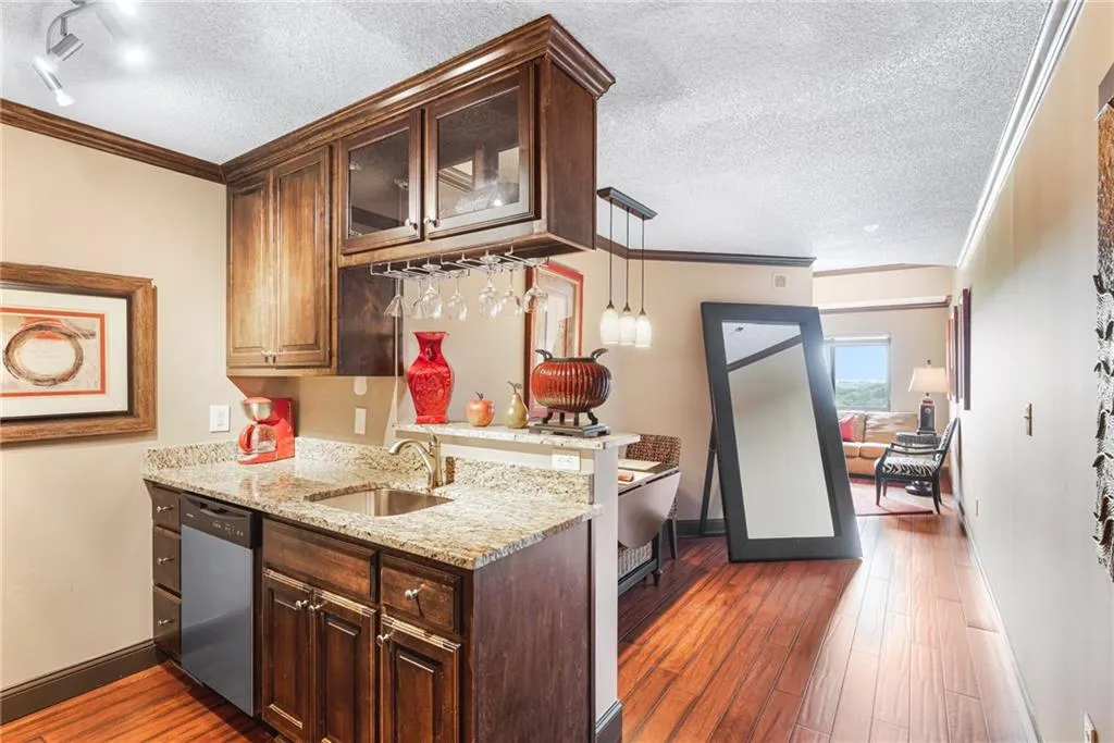 795 Hammond Drive Unit 2111, Sandy Springs, Georgia 30328, 1 Bedroom Bedrooms, ,1 BathroomBathrooms,Residential,Sold,795 Hammond Drive Unit 2111,6907282