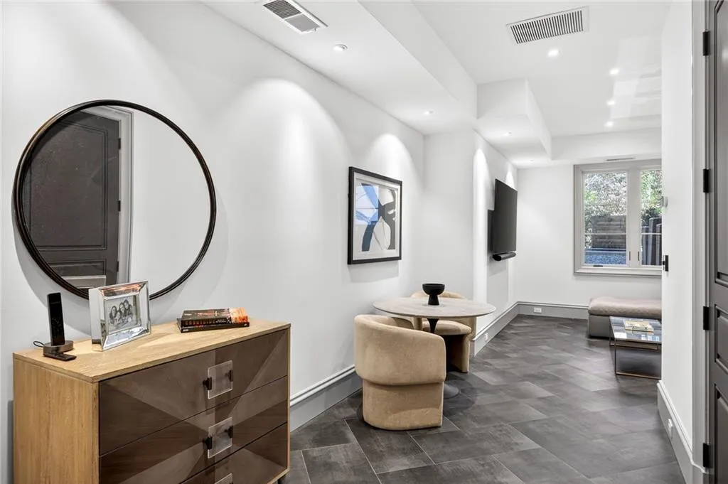 5245 Kenbrook Way, Sandy Springs, Georgia 30327, 6 Bedrooms Bedrooms, ,7 BathroomsBathrooms,Residential,For Sale,5245 Kenbrook Way,7715744