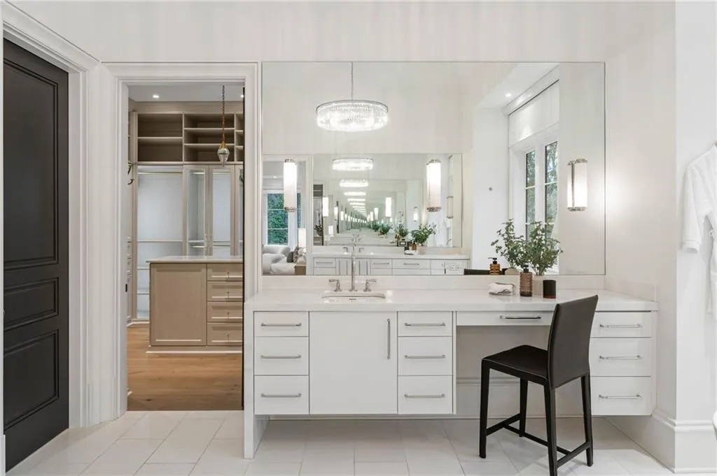 5245 Kenbrook Way, Sandy Springs, Georgia 30327, 6 Bedrooms Bedrooms, ,7 BathroomsBathrooms,Residential,For Sale,5245 Kenbrook Way,7715744