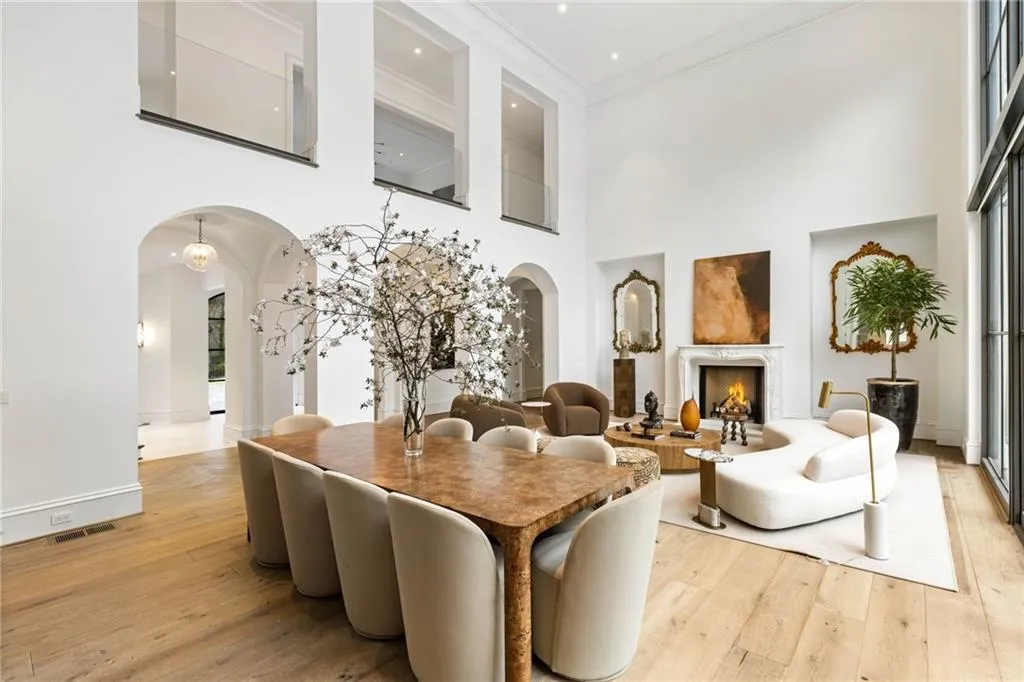 5245 Kenbrook Way, Sandy Springs, Georgia 30327, 6 Bedrooms Bedrooms, ,7 BathroomsBathrooms,Residential,For Sale,5245 Kenbrook Way,7715744