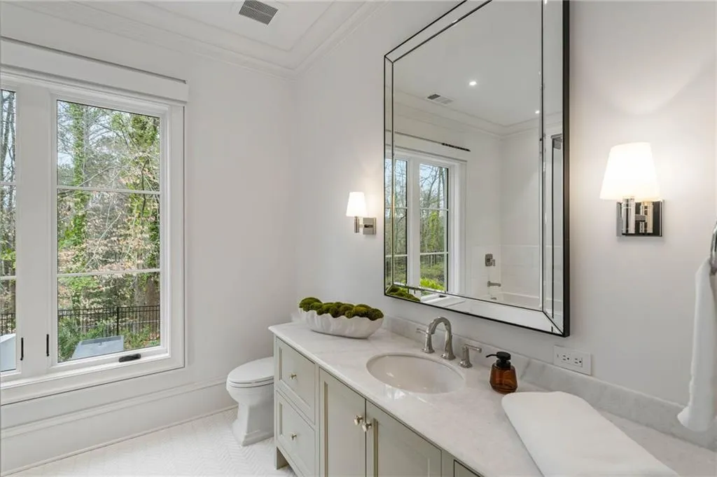 5245 Kenbrook Way, Sandy Springs, Georgia 30327, 6 Bedrooms Bedrooms, ,7 BathroomsBathrooms,Residential,For Sale,5245 Kenbrook Way,7715744