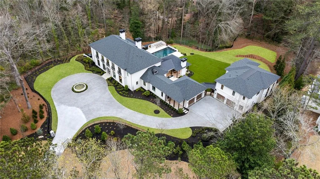5245 Kenbrook Way, Sandy Springs, Georgia 30327, 6 Bedrooms Bedrooms, ,7 BathroomsBathrooms,Residential,For Sale,5245 Kenbrook Way,7715744