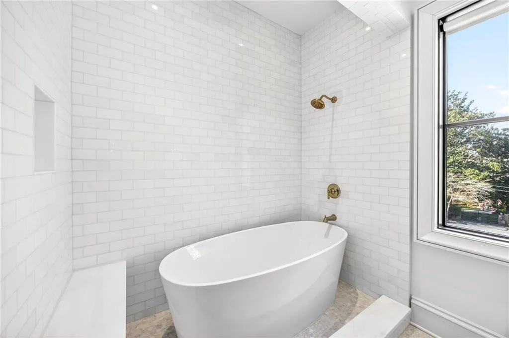 5245 Kenbrook Way, Sandy Springs, Georgia 30327, 6 Bedrooms Bedrooms, ,7 BathroomsBathrooms,Residential,For Sale,5245 Kenbrook Way,7715744