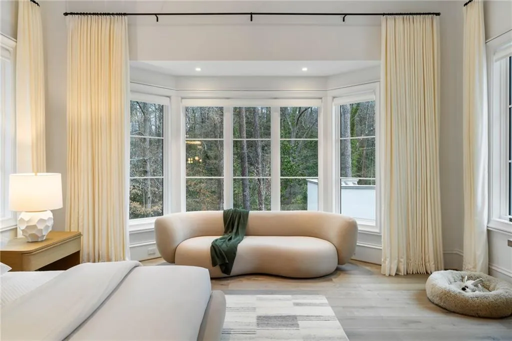 5245 Kenbrook Way, Sandy Springs, Georgia 30327, 6 Bedrooms Bedrooms, ,7 BathroomsBathrooms,Residential,For Sale,5245 Kenbrook Way,7715744