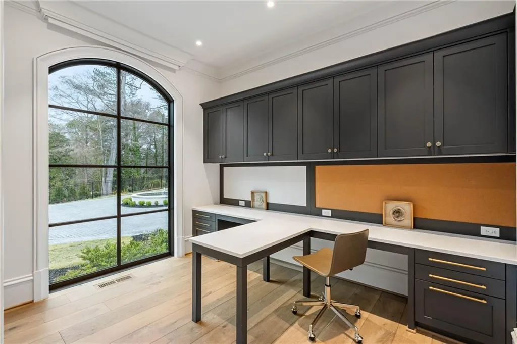 5245 Kenbrook Way, Sandy Springs, Georgia 30327, 6 Bedrooms Bedrooms, ,7 BathroomsBathrooms,Residential,For Sale,5245 Kenbrook Way,7715744