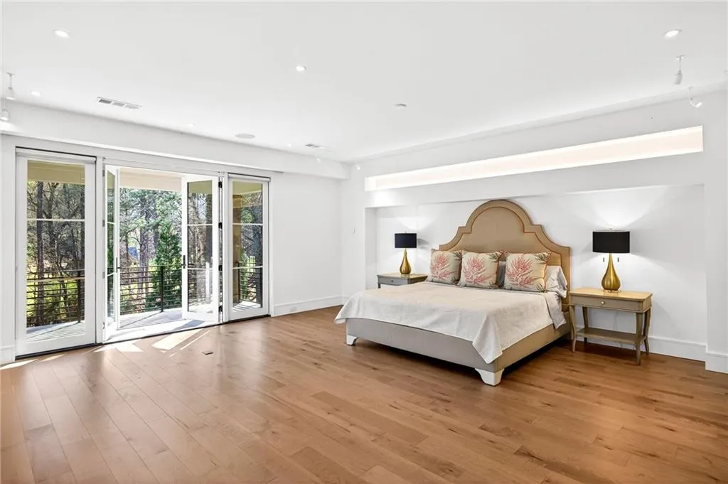 5245 Kenbrook Way, Sandy Springs, Georgia 30327, 6 Bedrooms Bedrooms, ,7 BathroomsBathrooms,Residential,For Sale,5245 Kenbrook Way,7715744