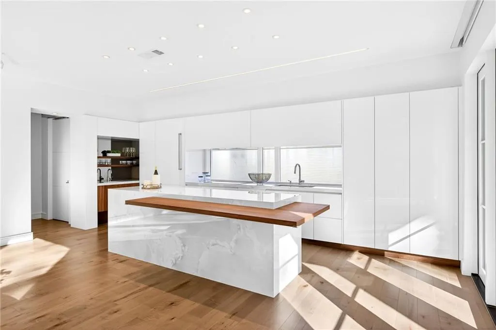 5245 Kenbrook Way, Sandy Springs, Georgia 30327, 6 Bedrooms Bedrooms, ,7 BathroomsBathrooms,Residential,For Sale,5245 Kenbrook Way,7715744