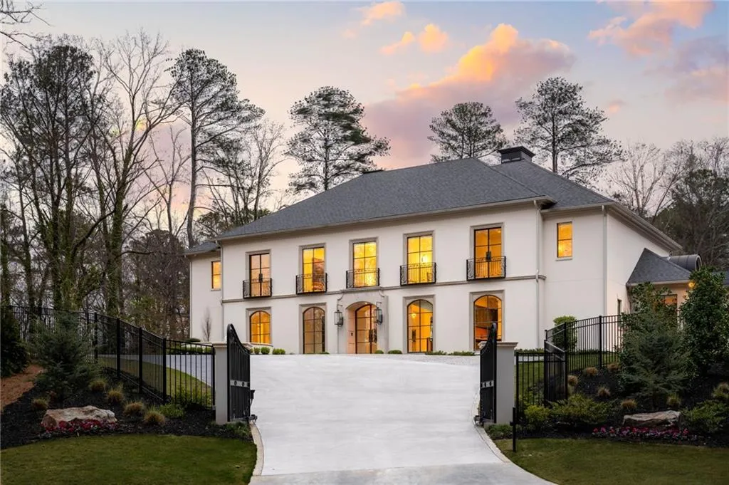 5245 Kenbrook Way, Sandy Springs, Georgia 30327, 6 Bedrooms Bedrooms, ,7 BathroomsBathrooms,Residential,For Sale,5245 Kenbrook Way,7715744