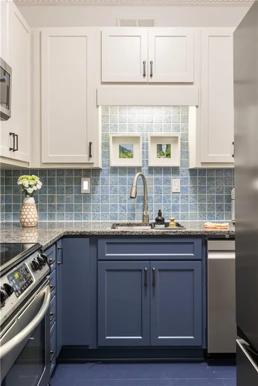 Good countertop space