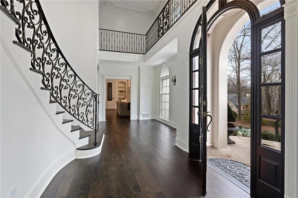 9190 Huntcliff Trace, Atlanta, Georgia 30350, 4 Bedrooms Bedrooms, ,3 BathroomsBathrooms,Residential,Sold,9190 Huntcliff Trace,6514006