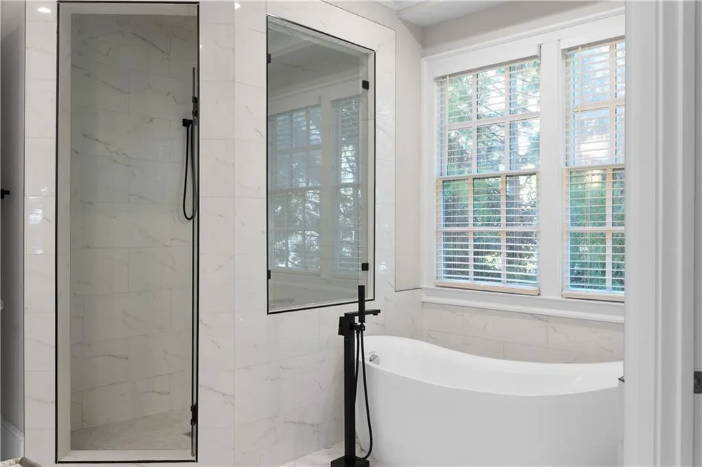 980 Fenimore Circle, Sandy Springs, Georgia 30350, 5 Bedrooms Bedrooms, ,6 BathroomsBathrooms,Residential,For Sale,980 Fenimore Circle,7719927
