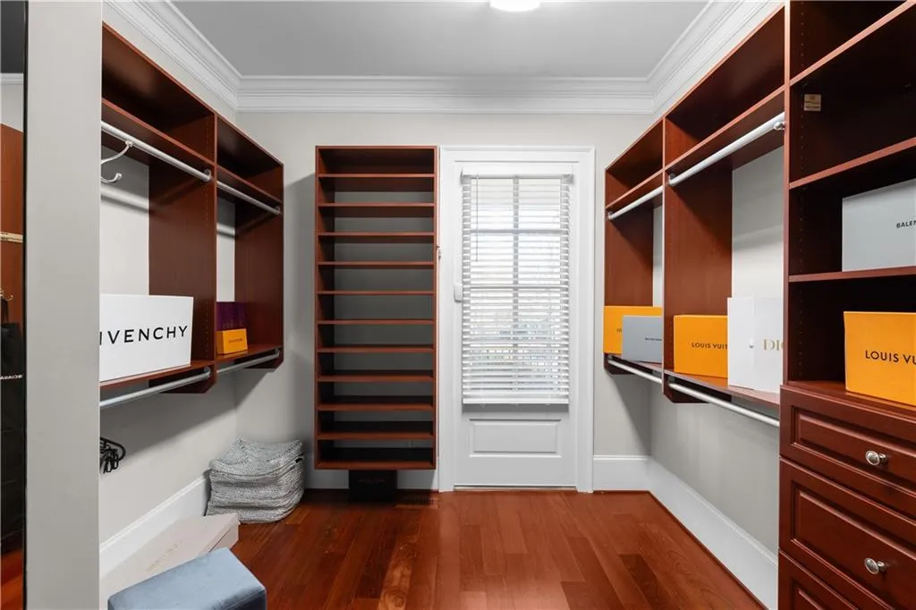 980 Fenimore Circle, Sandy Springs, Georgia 30350, 5 Bedrooms Bedrooms, ,6 BathroomsBathrooms,Residential,For Sale,980 Fenimore Circle,7719927