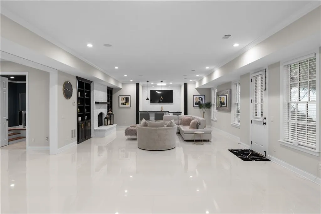 980 Fenimore Circle, Sandy Springs, Georgia 30350, 5 Bedrooms Bedrooms, ,6 BathroomsBathrooms,Residential,For Sale,980 Fenimore Circle,7719927