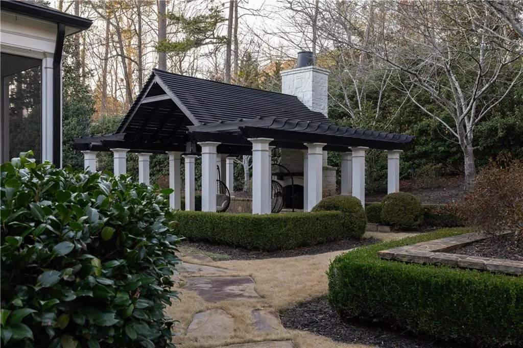 980 Fenimore Circle, Sandy Springs, Georgia 30350, 5 Bedrooms Bedrooms, ,6 BathroomsBathrooms,Residential,For Sale,980 Fenimore Circle,7719927
