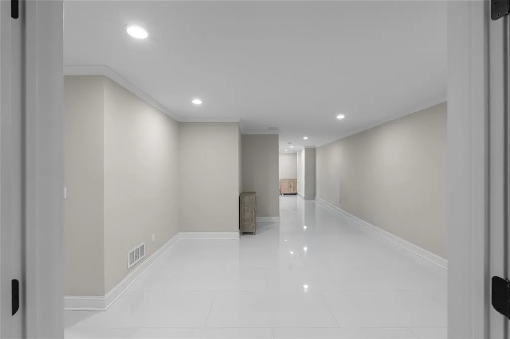 980 Fenimore Circle, Sandy Springs, Georgia 30350, 5 Bedrooms Bedrooms, ,6 BathroomsBathrooms,Residential,For Sale,980 Fenimore Circle,7719927