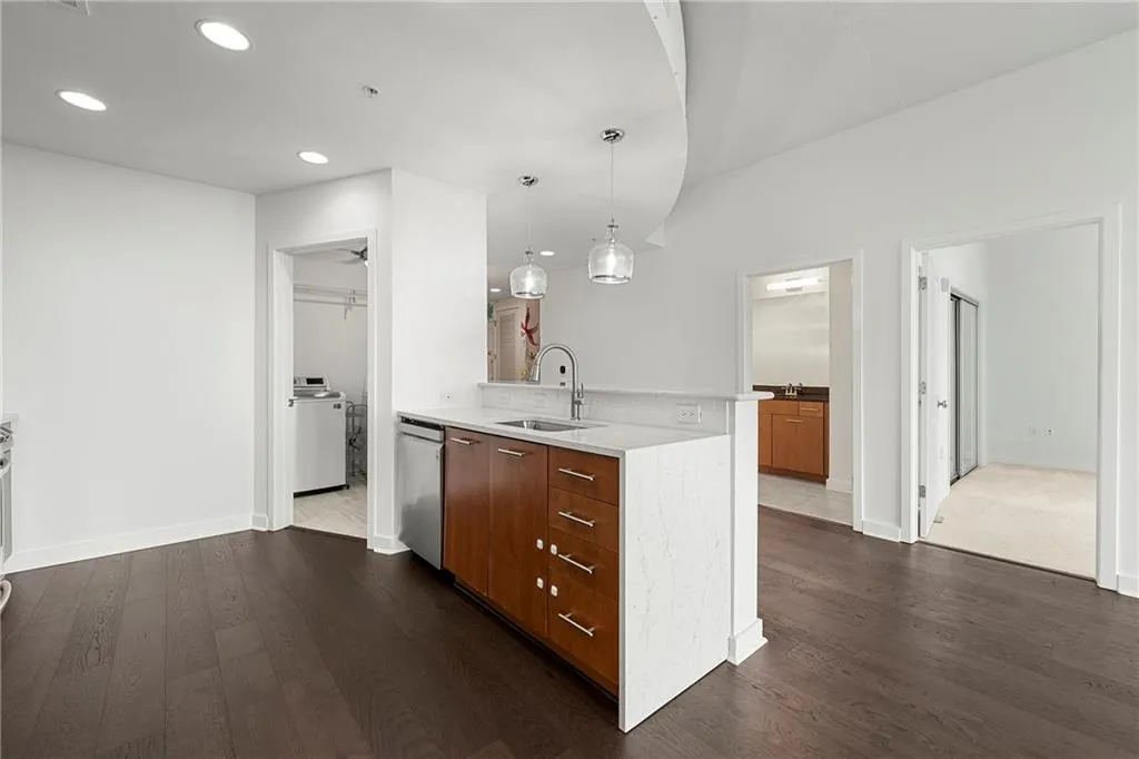 3300 Windy Ridge Parkway Se Unit 1110, Atlanta, Georgia 30339, 2 Bedrooms Bedrooms, ,2 BathroomsBathrooms,Residential,For Sale,3300 Windy Ridge Parkway Se Unit 1110,7630890