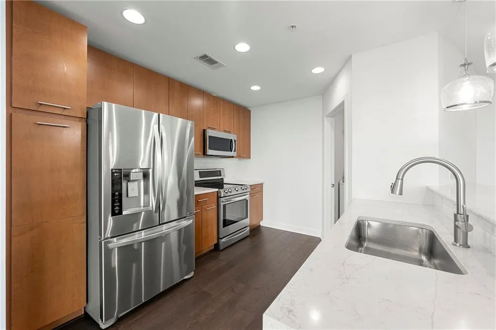 3300 Windy Ridge Parkway Se Unit 1110, Atlanta, Georgia 30339, 2 Bedrooms Bedrooms, ,2 BathroomsBathrooms,Residential,For Sale,3300 Windy Ridge Parkway Se Unit 1110,7630890