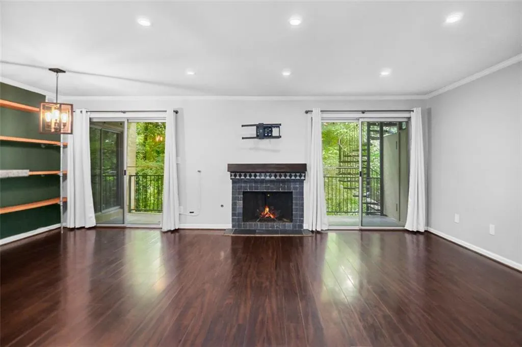 5400 Roswell Road Unit L8, Atlanta, Georgia 30342, 2 Bedrooms Bedrooms, ,2 BathroomsBathrooms,Residential,Sold,5400 Roswell Road Unit L8,7066120