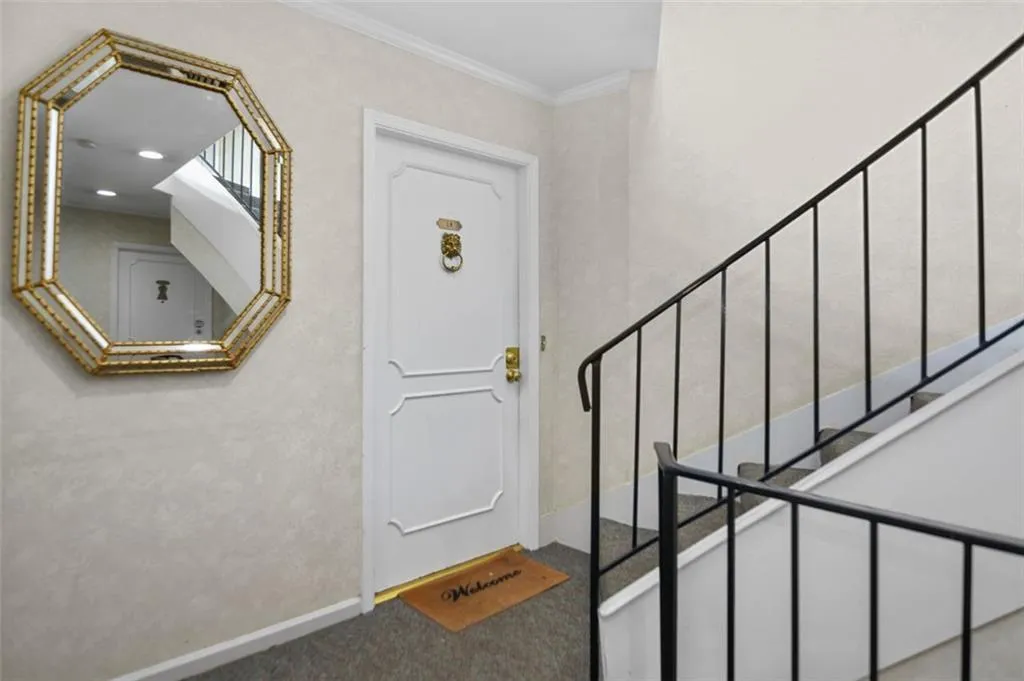 5400 Roswell Road Unit L8, Atlanta, Georgia 30342, 2 Bedrooms Bedrooms, ,2 BathroomsBathrooms,Residential,Sold,5400 Roswell Road Unit L8,7066120