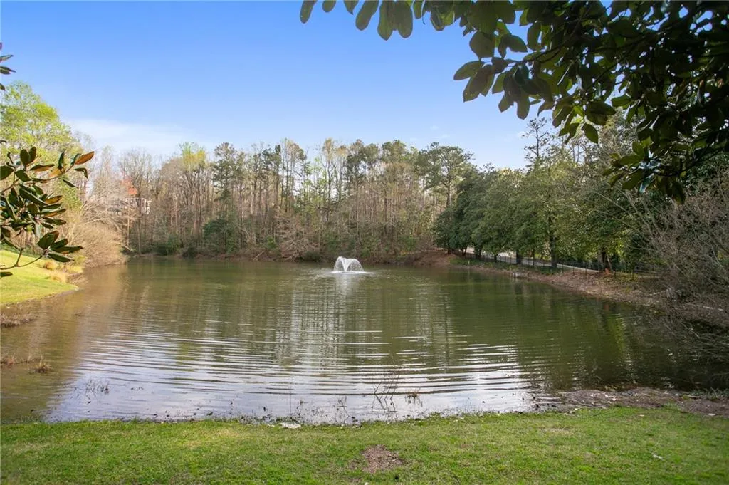 710 Lake Summit Drive, Atlanta, Georgia 30342, 5 Bedrooms Bedrooms, ,4 BathroomsBathrooms,Residential,Sold,710 Lake Summit Drive,6909162