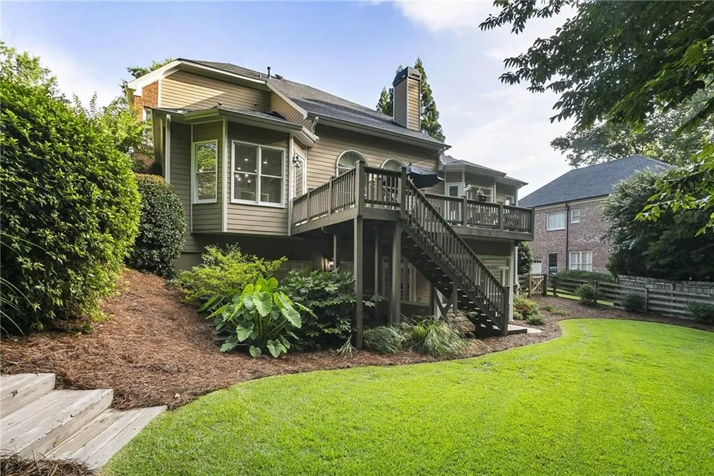 710 Lake Summit Drive, Atlanta, Georgia 30342, 5 Bedrooms Bedrooms, ,4 BathroomsBathrooms,Residential,Sold,710 Lake Summit Drive,6909162