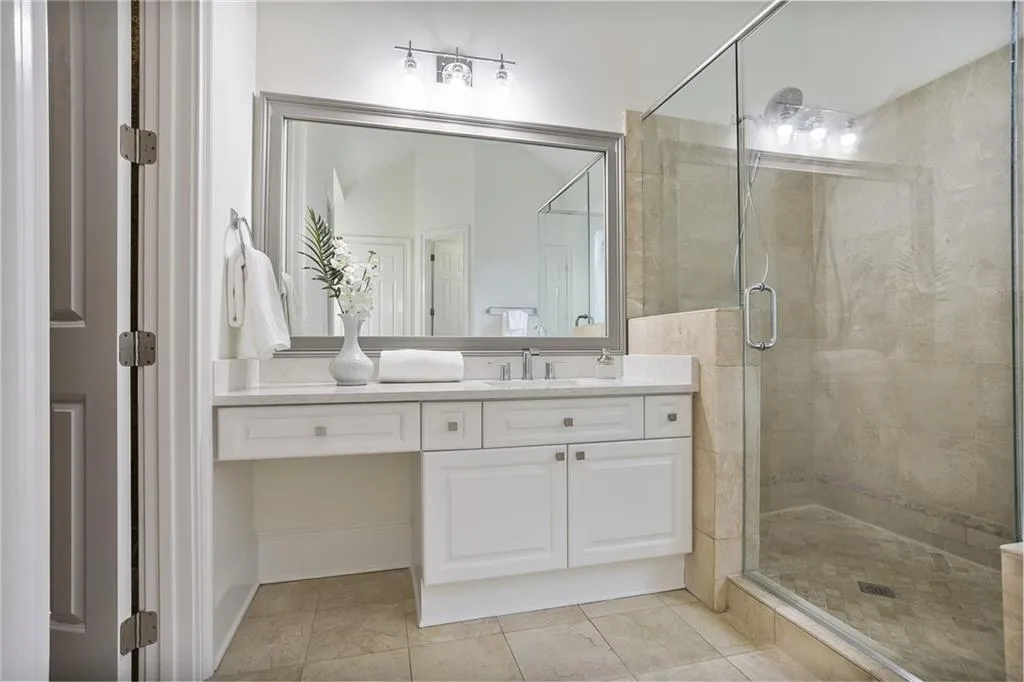 710 Lake Summit Drive, Atlanta, Georgia 30342, 5 Bedrooms Bedrooms, ,4 BathroomsBathrooms,Residential,Sold,710 Lake Summit Drive,6909162