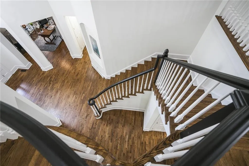 710 Lake Summit Drive, Atlanta, Georgia 30342, 5 Bedrooms Bedrooms, ,4 BathroomsBathrooms,Residential,Sold,710 Lake Summit Drive,6909162