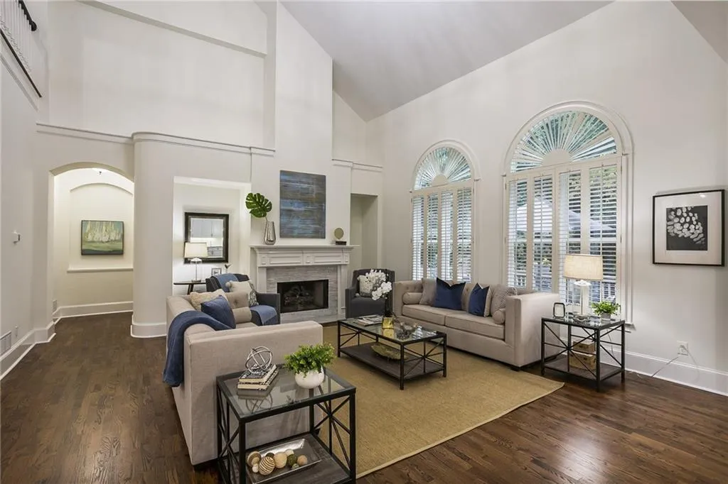 710 Lake Summit Drive, Atlanta, Georgia 30342, 5 Bedrooms Bedrooms, ,4 BathroomsBathrooms,Residential,Sold,710 Lake Summit Drive,6909162