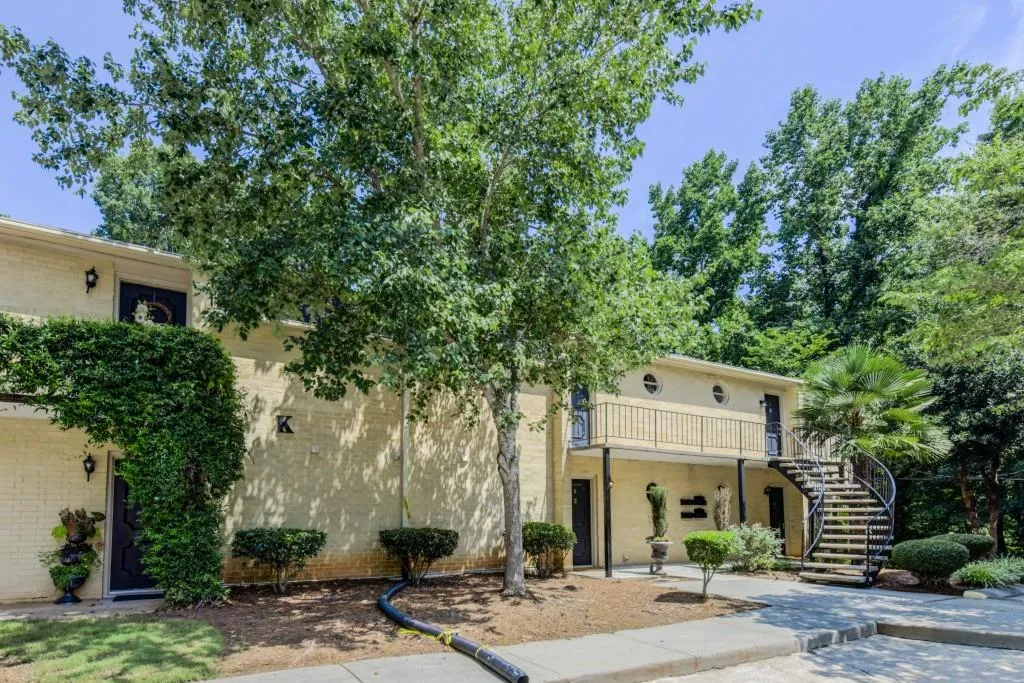 5400 Roswell Road Unit K6, Sandy Springs, Georgia 30342, 1 Bedroom Bedrooms, ,1 BathroomBathrooms,Residential,Sold,5400 Roswell Road Unit K6,6582328