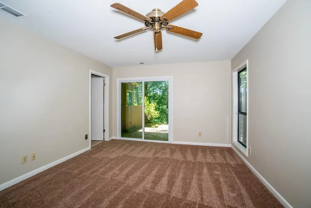 9380 Huntcliff Trace, Sandy Springs, Georgia 30350, 3 Bedrooms Bedrooms, ,2 BathroomsBathrooms,Residential,Sold,9380 Huntcliff Trace,6546883