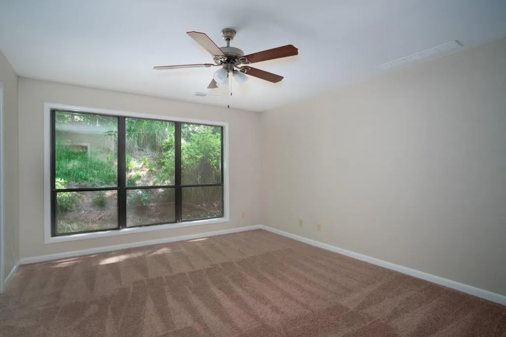 9380 Huntcliff Trace, Sandy Springs, Georgia 30350, 3 Bedrooms Bedrooms, ,2 BathroomsBathrooms,Residential,Sold,9380 Huntcliff Trace,6546883